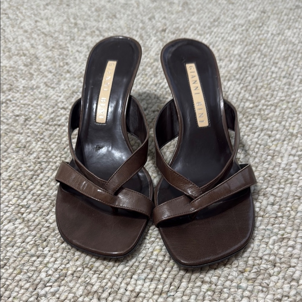 Gianni Bini Brown Sandals Minimalist Design